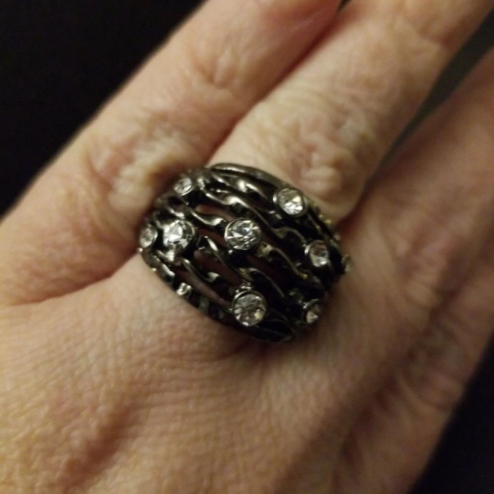 Ring - Picture 2 of 5